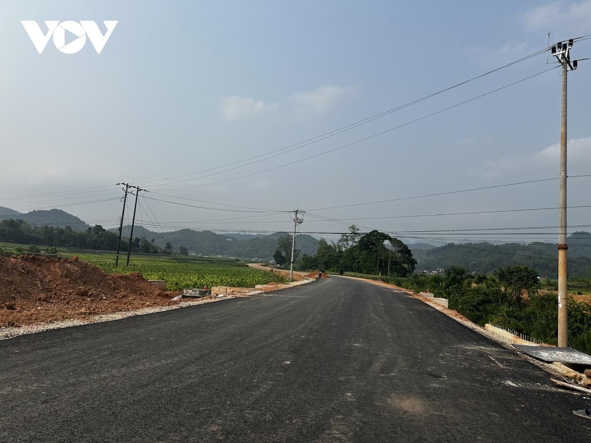 cao bang yeu cau nha thau gap rut day nhanh tien do du an duong tranh xa hoa an hinh anh 1