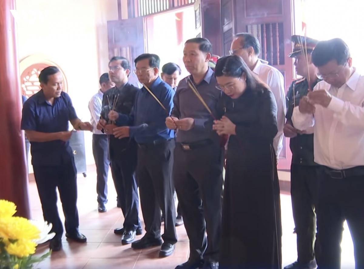 hanh trinh dua hai cot cac anh hung liet si hy sinh tai lao ve que huong ha tinh hinh anh 1