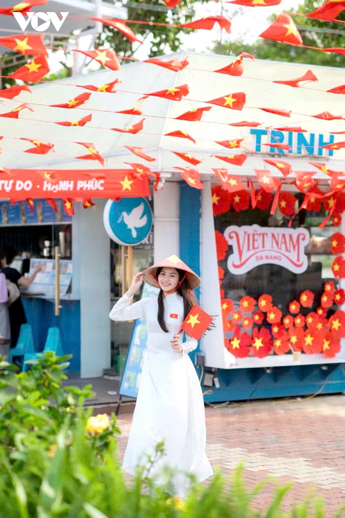 pho di bo bach Dang o Da nang tap nap du khach check-in dip le 30 4 - 1 5 hinh anh 1