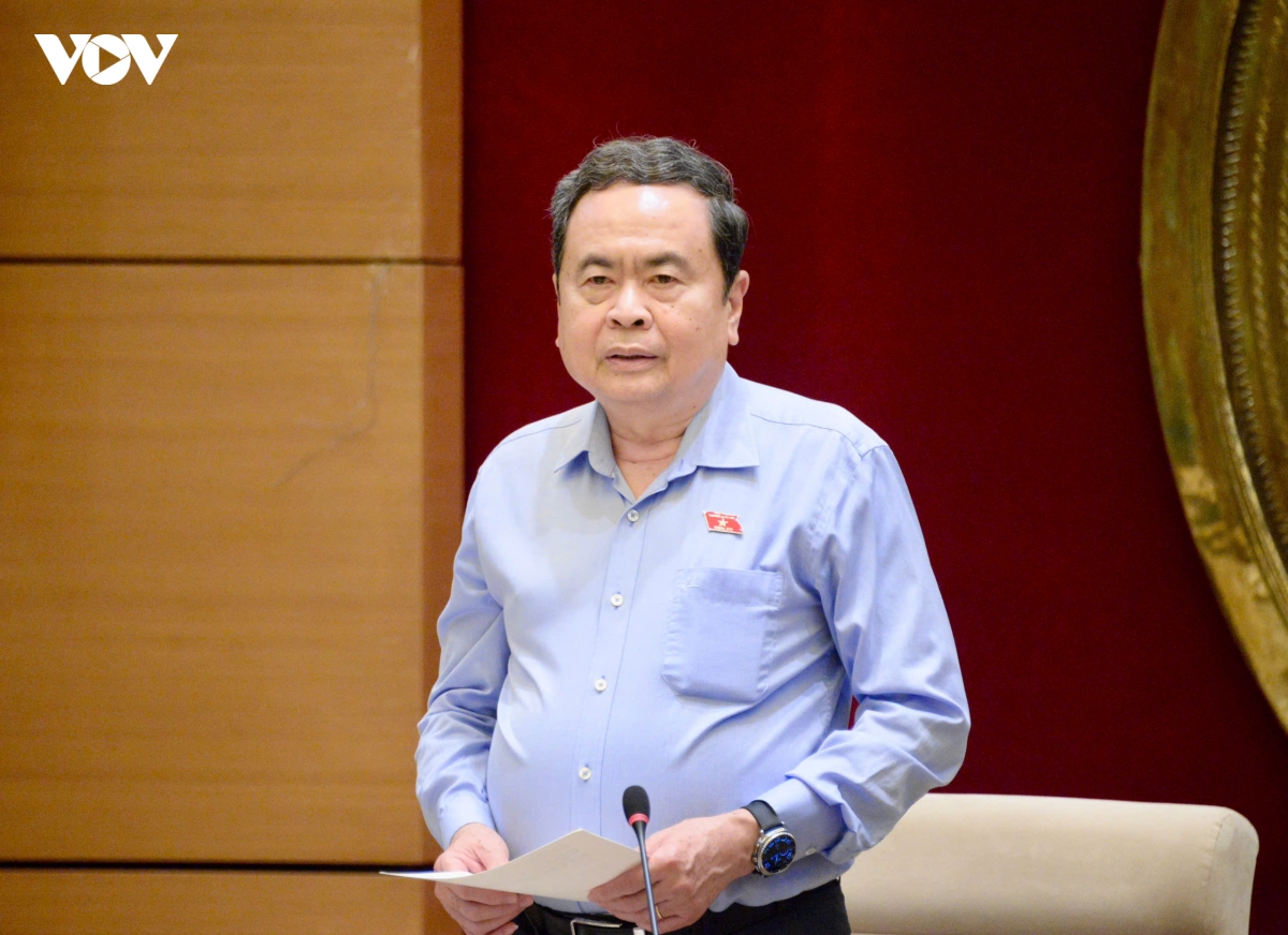 chu tich quoc hoi lam viec voi thuong truc Uy ban phap luat va tu phap hinh anh 2