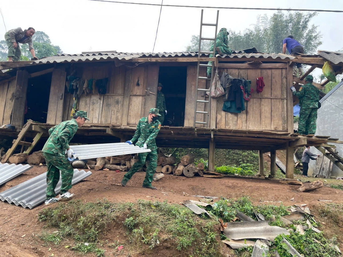 khan truong khac phuc hau qua mua da, gio loc o phieng khoai, son la hinh anh 4