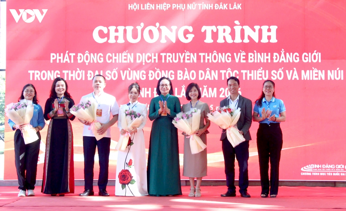 Dak lak phat dong chien dich truyen thong ve binh dang gioi trong thoi dai so hinh anh 2