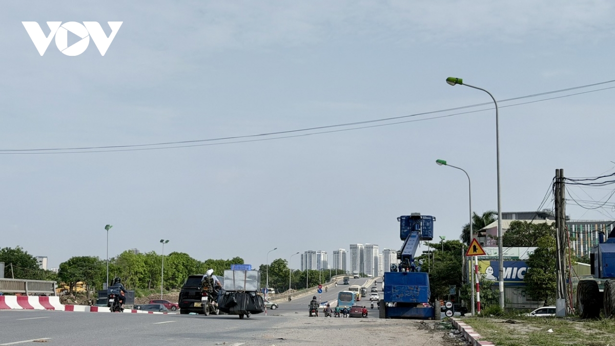 cum tram bom cau nga - Dong tep ky vong xoa diem ngap phia tay ha noi hinh anh 15