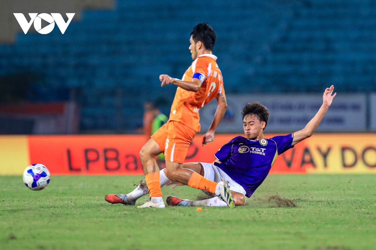 sao tre toa sang, ha noi fc danh bai Da nang trong tran dau co 2 the do hinh anh 2
