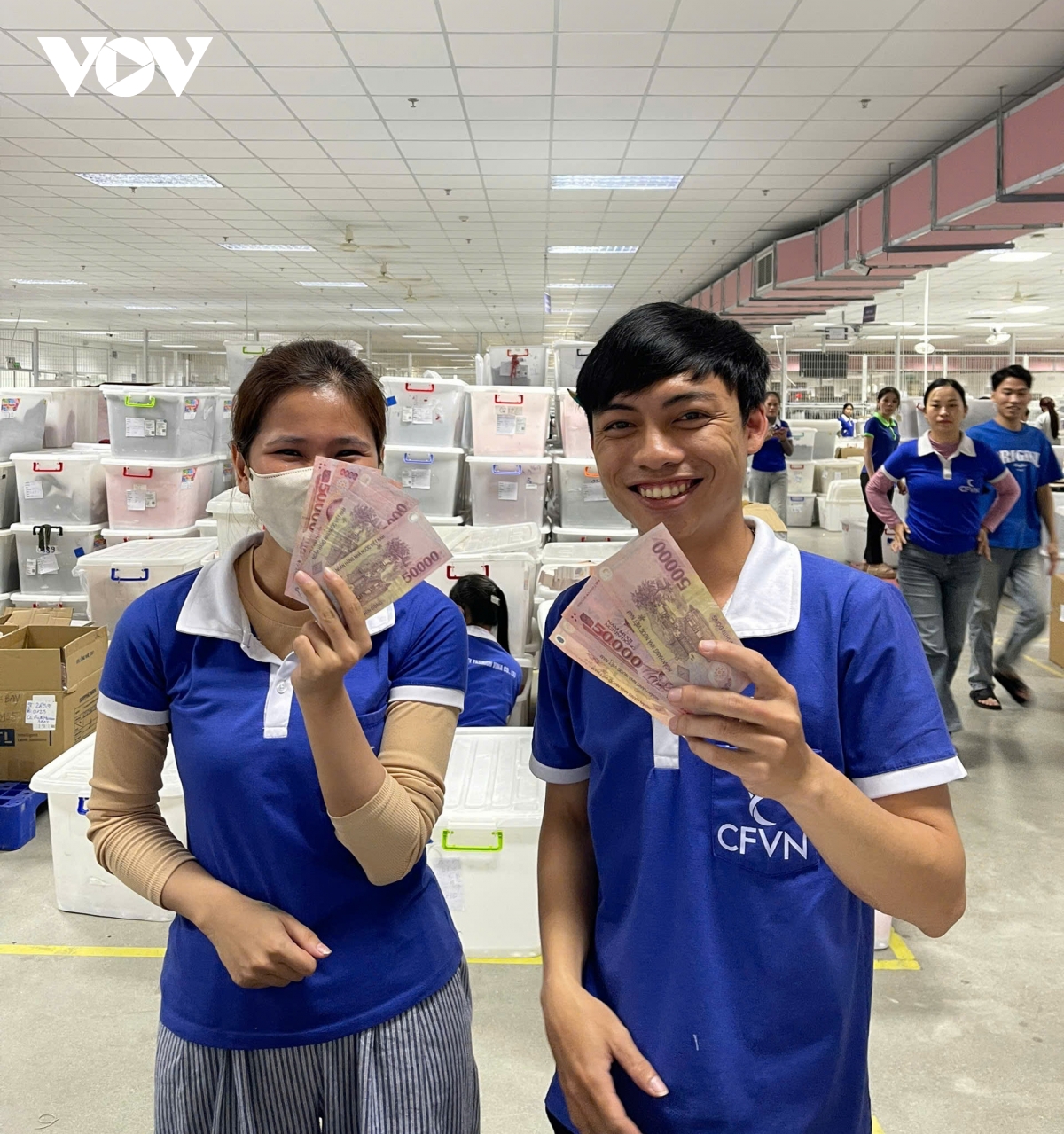 doanh nghiep Da nang ho tro tien xang xe cho nguoi lao dong hinh anh 2