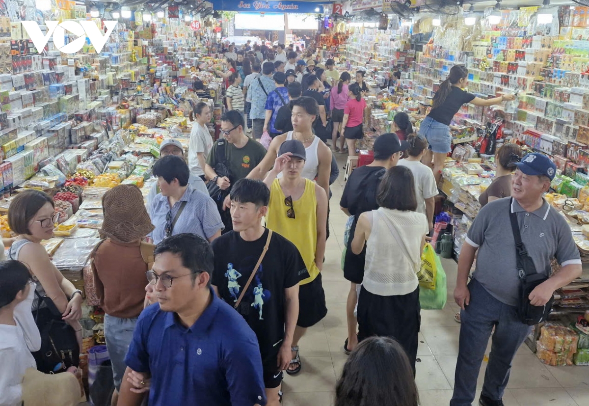 Da nang nhon nhip mua sam dip le 30 4 va 1 5 hinh anh 2