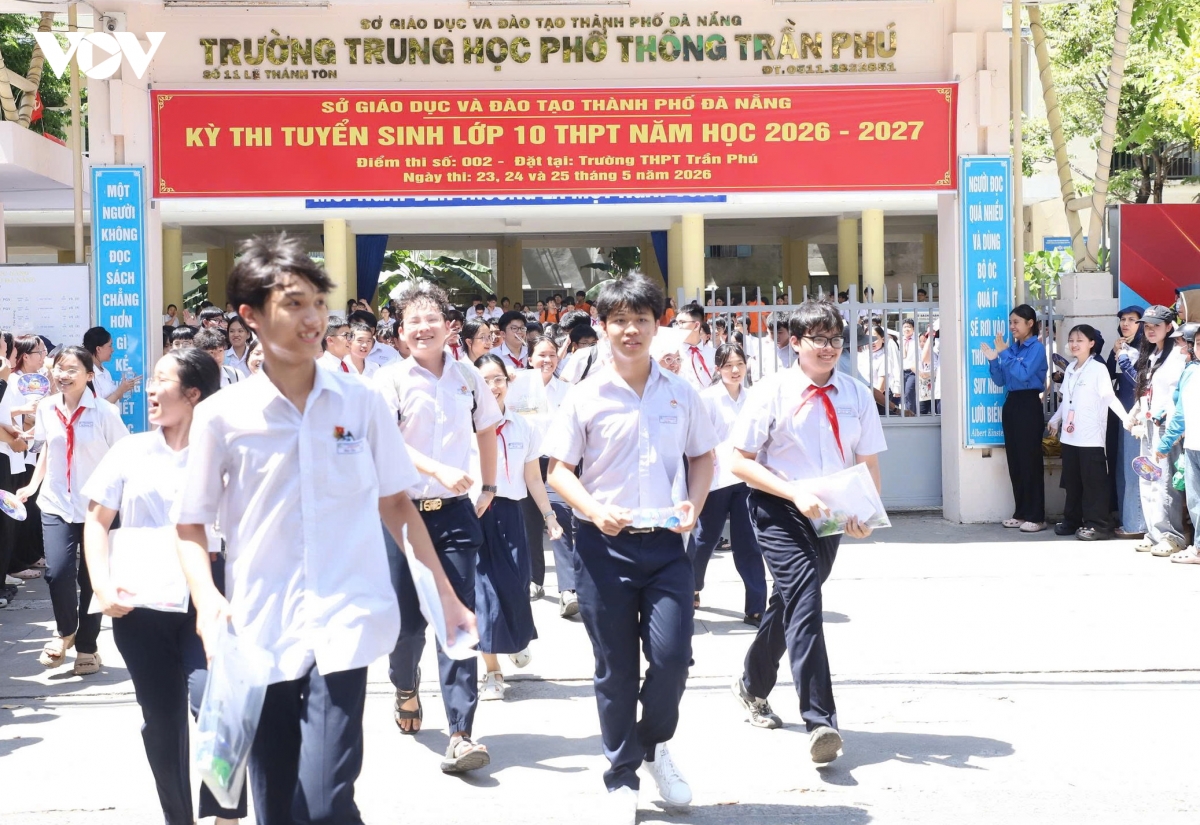 ky thi lop 10 thpt o Da nang 169 thi sinh vang mat, 2 thi sinh bi dinh chi hinh anh 2