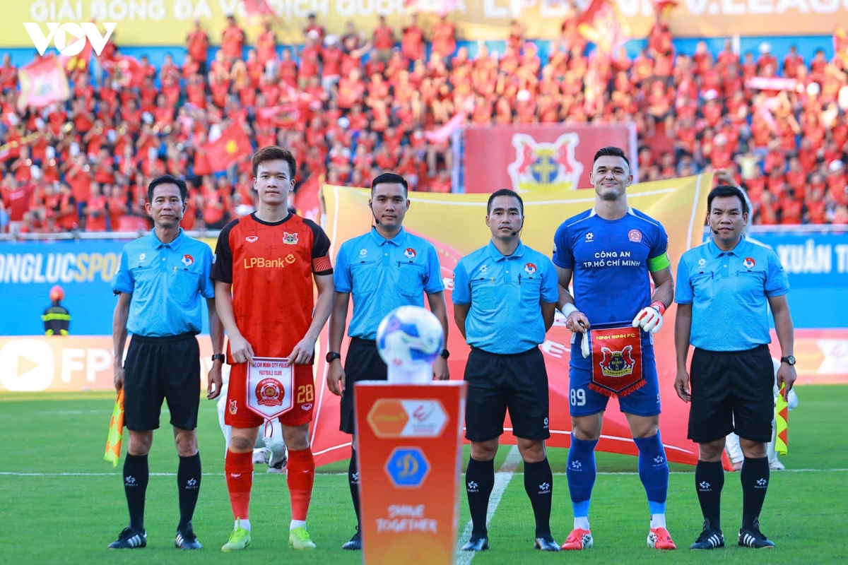 truc tiep ninh binh 1-0 ca tp.hcm geovane kien tao, gustavo danh dau thanh ban hinh anh 3