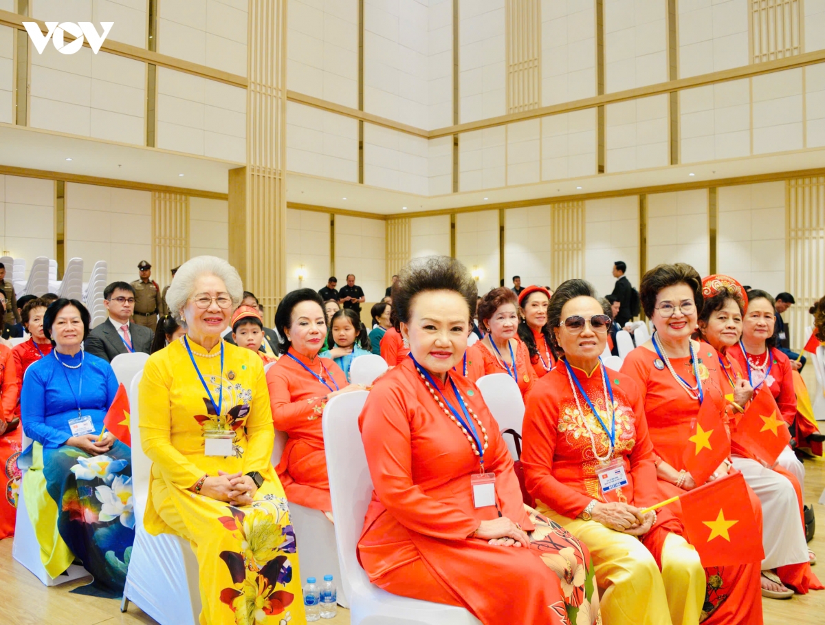 tong bi thu, chu tich nuoc to lam gap go cong dong nguoi viet nam tai thai lan hinh anh 5