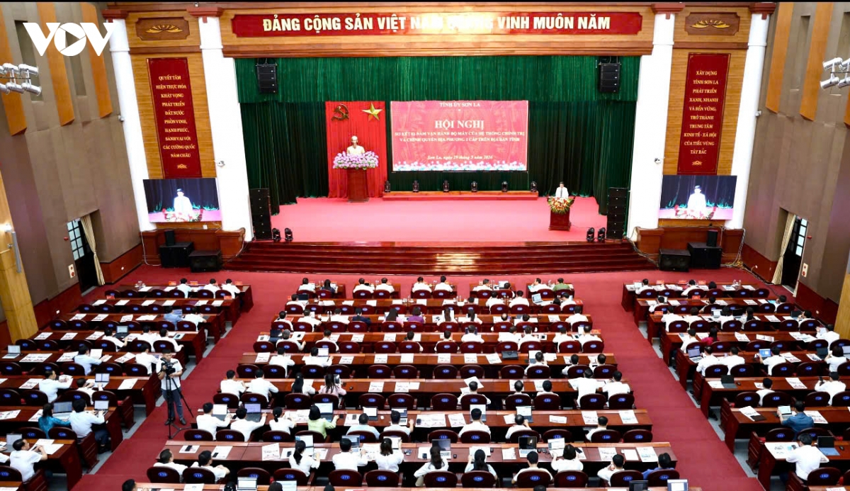 son la van hanh chinh quyen hai cap on dinh, grdp tang 9,76 hinh anh 1