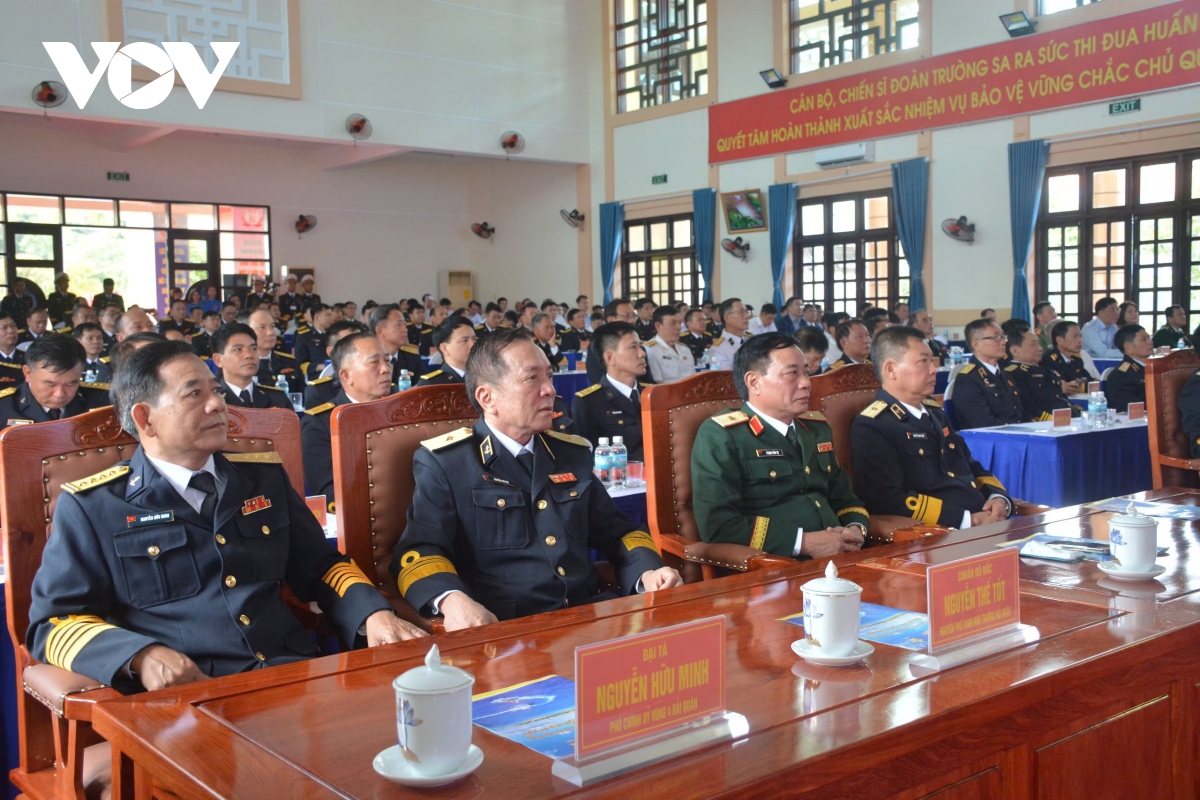 lu doan 146, vung 4 hai quan don nhan danh hieu anh hung hinh anh 5