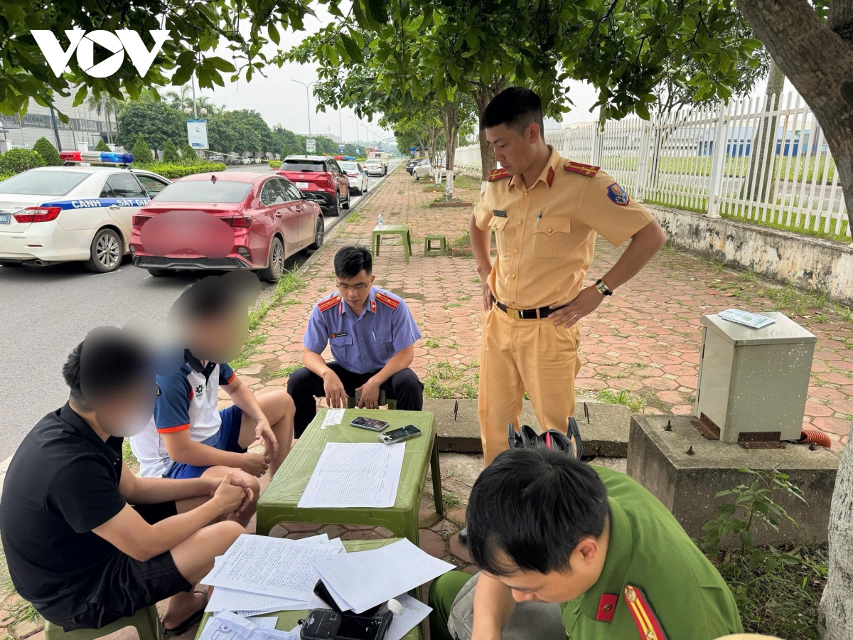 tai xe vi pham nong do con, tong xe csgt tai thai nguyen hinh anh 3