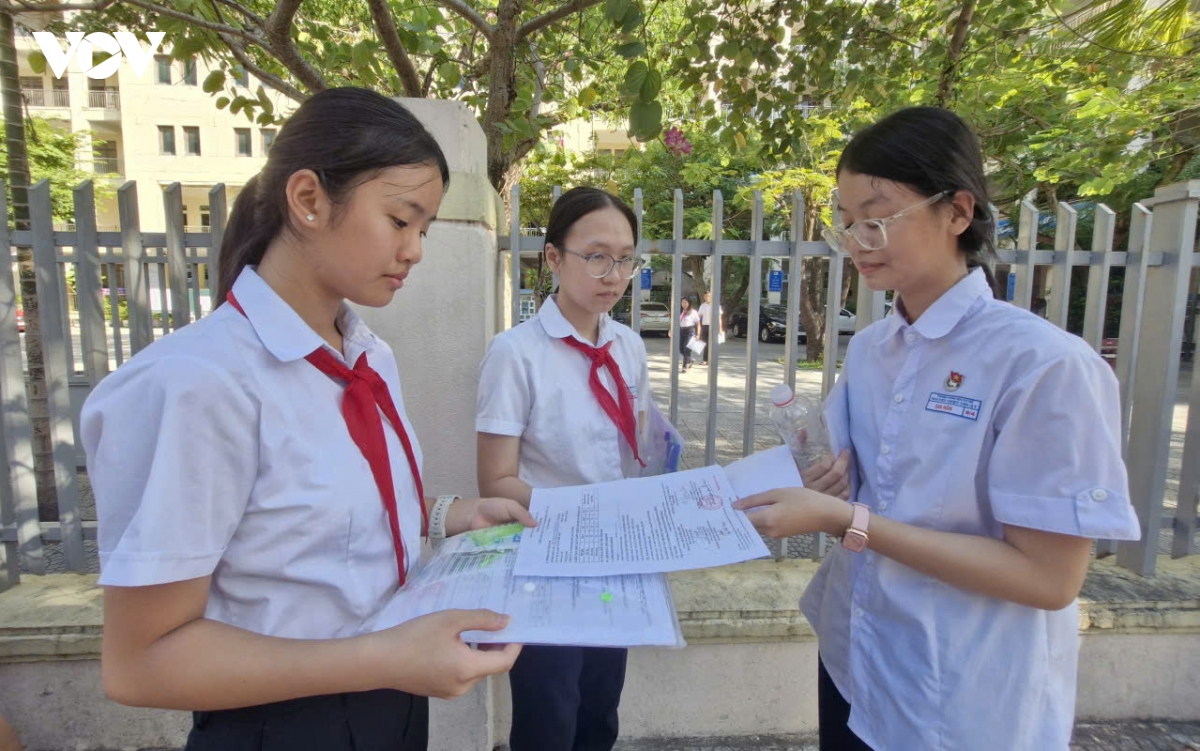 Da nang 1 thi sinh bi dinh chi thi, 162 thi sinh vang thi hinh anh 1