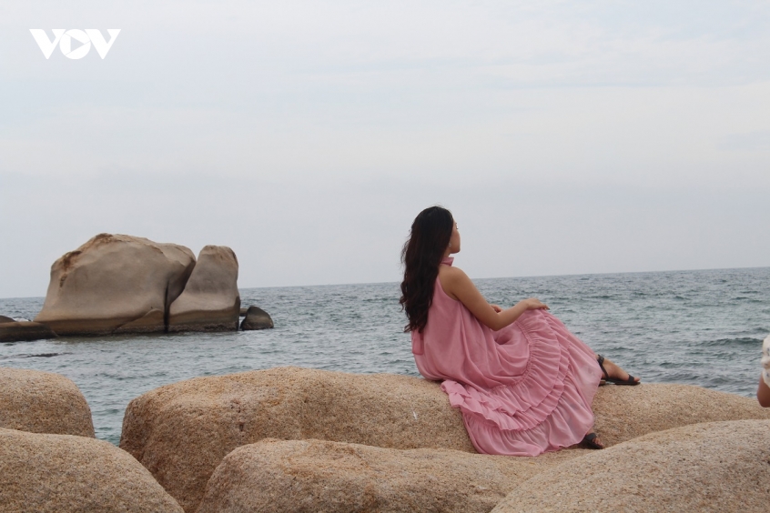net hoang so huyen bi cua thien duong xanh hon cau hut du khach mua du lich he hinh anh 3