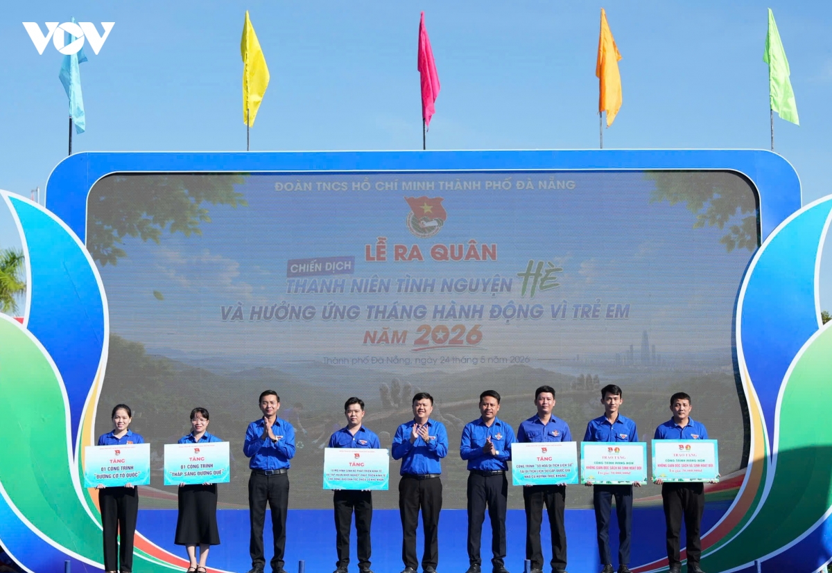 hon 1.000 doan vien thanh nien Da nang ra quan ngay chu nhat xanh hinh anh 3