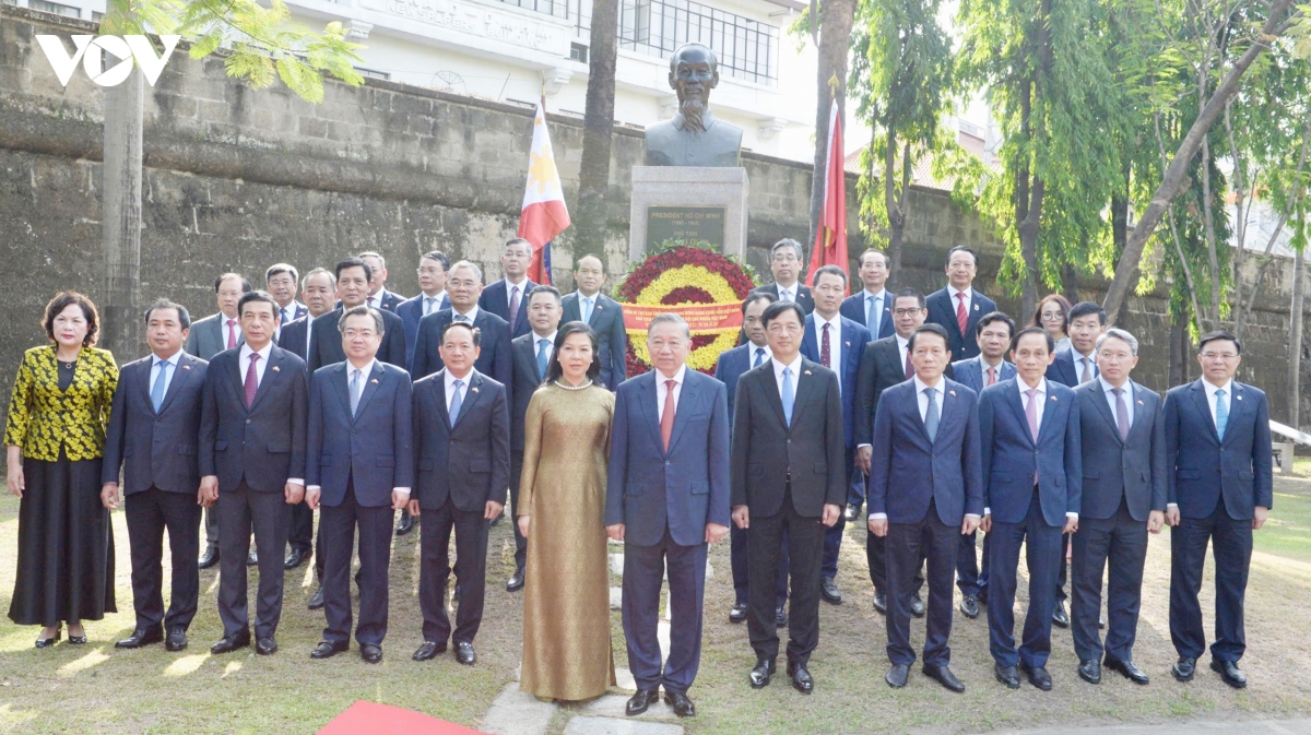 tong bi thu, chu tich nuoc to lam va phu nhan dang hoa tai tuong dai bac ho o philippines hinh anh 3