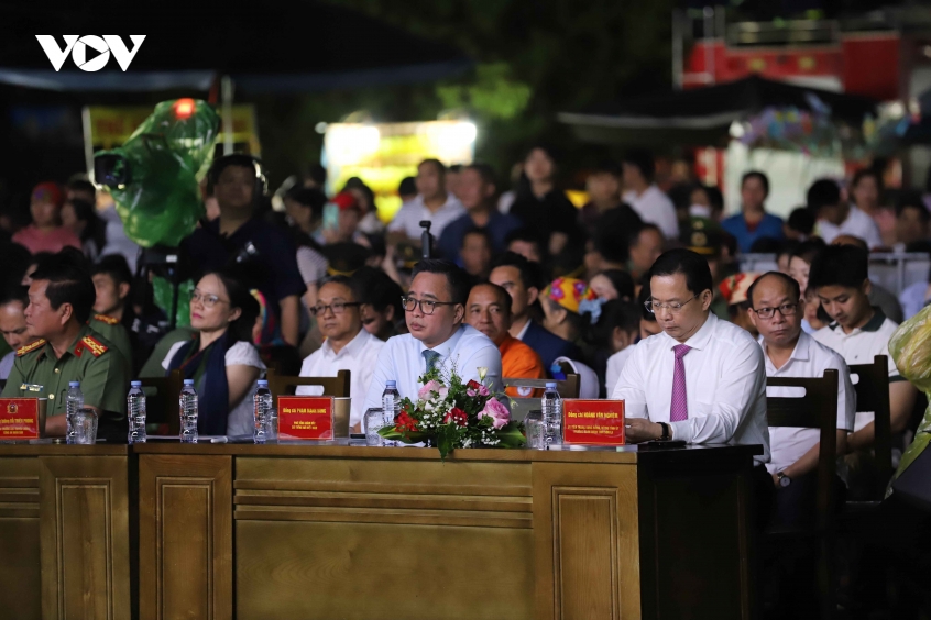 ruc ro chuong trinh nghe thuat vi binh yen ban lang tai son la hinh anh 2
