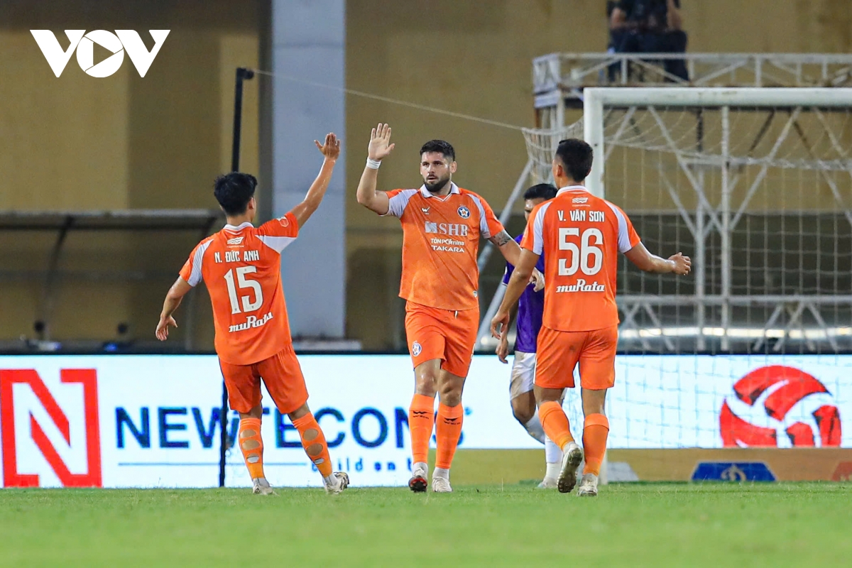 sao tre toa sang, ha noi fc danh bai Da nang trong tran dau co 2 the do hinh anh 4