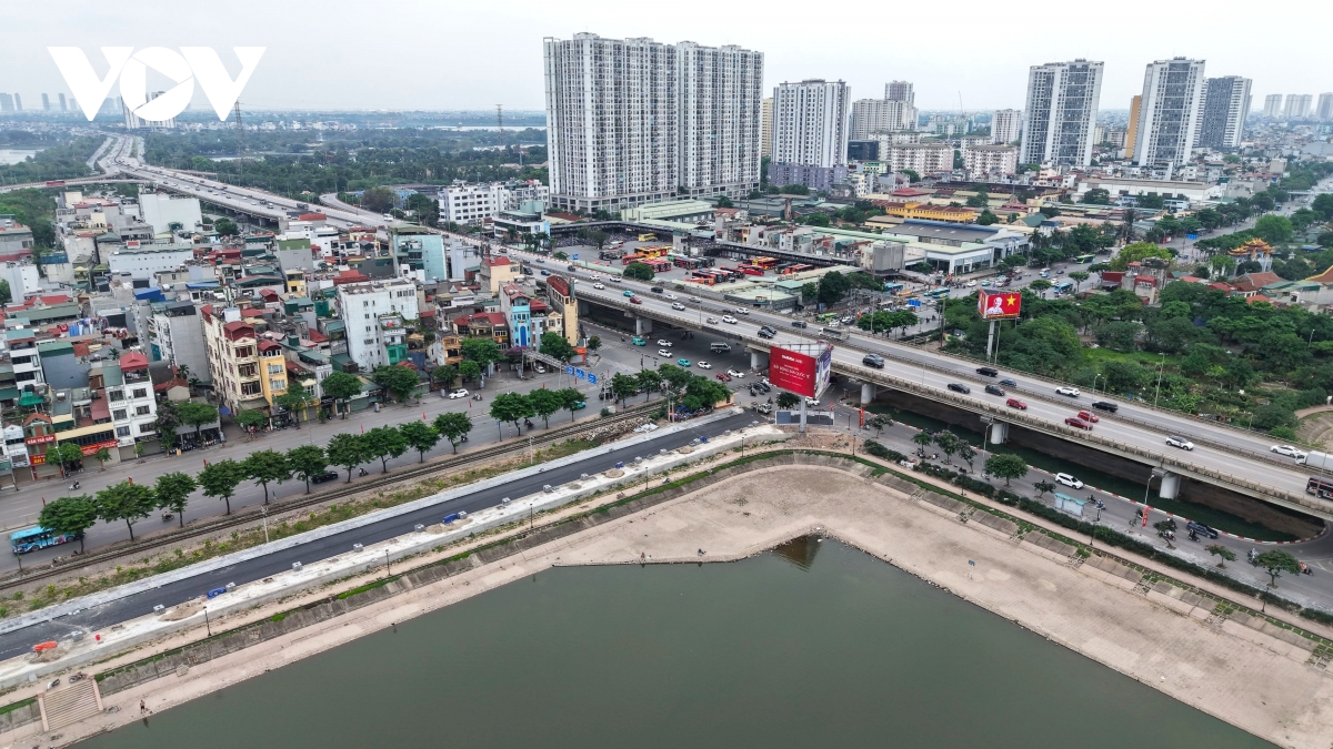 giao thong ha noi ngay 1 5 de tho hiem thay, noi do vang ve hinh anh 1