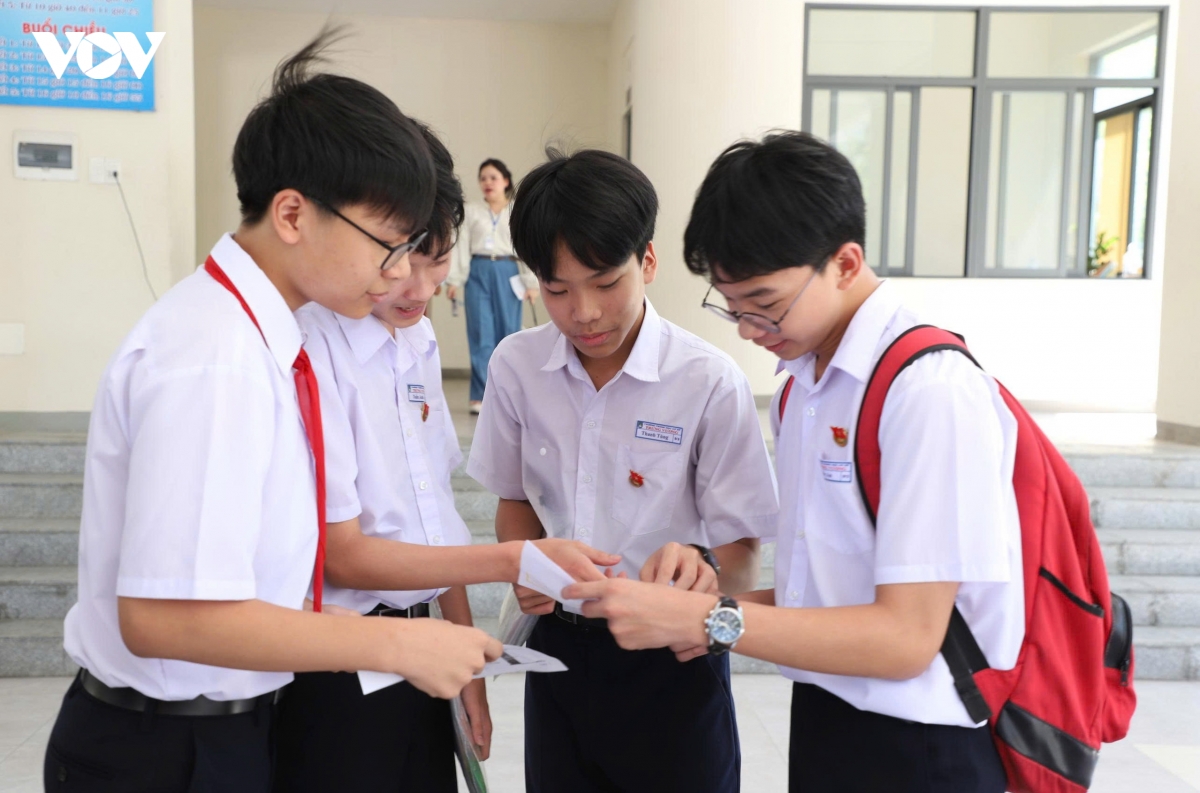 ky thi lop 10 thpt o Da nang 169 thi sinh vang mat, 2 thi sinh bi dinh chi hinh anh 4