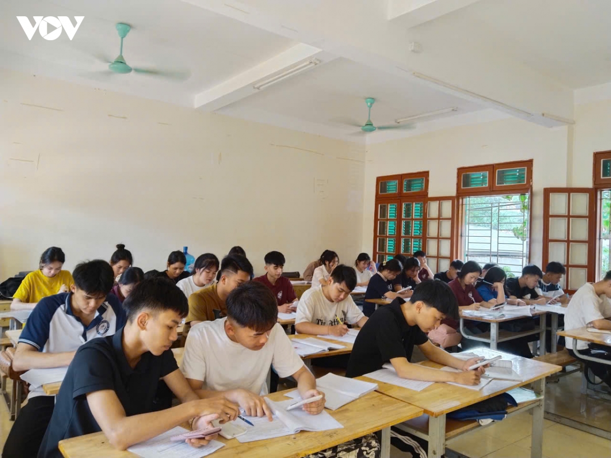 14.300 thi sinh son la chuan bi thi tot nghiep thpt nam 2026 hinh anh 2