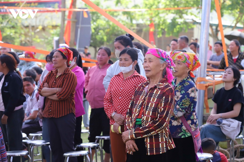  vi binh yen ban lang ket noi thong tin chinh thong voi dong bao vung cao son la hinh anh 5