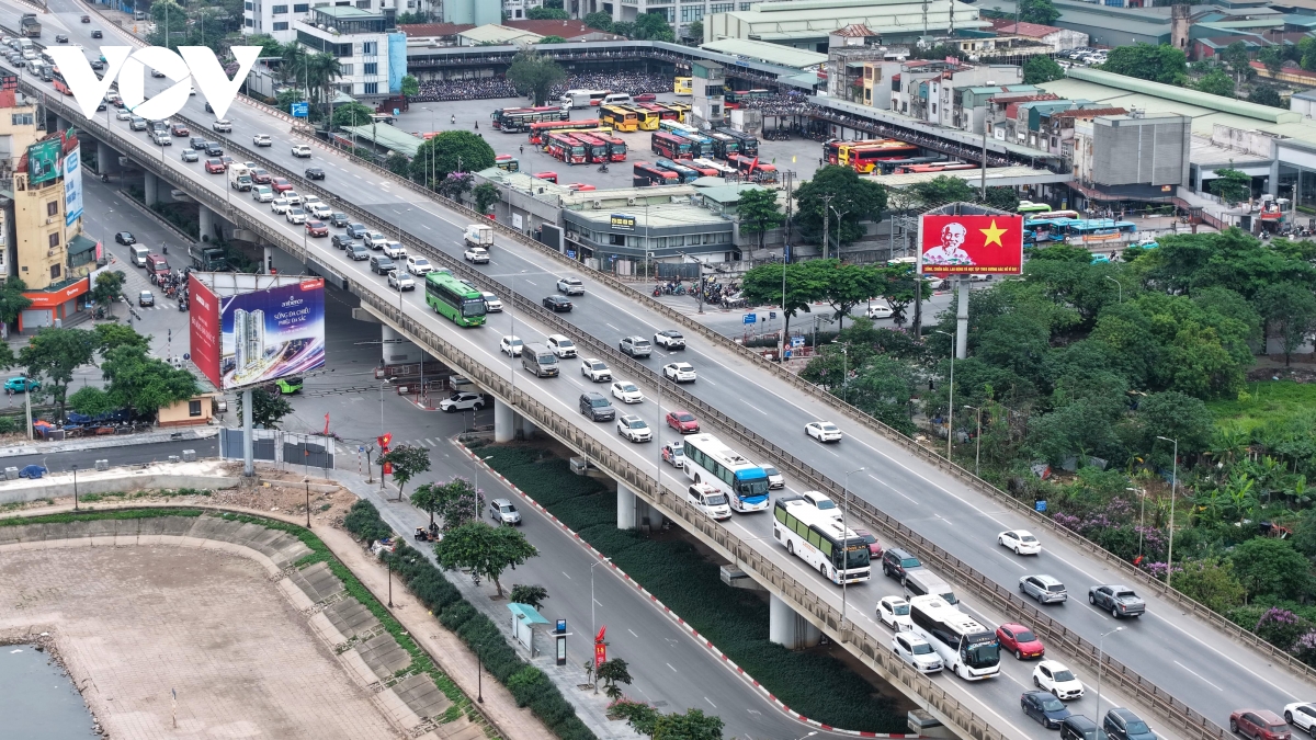 giao thong ha noi ngay 1 5 de tho hiem thay, noi do vang ve hinh anh 2