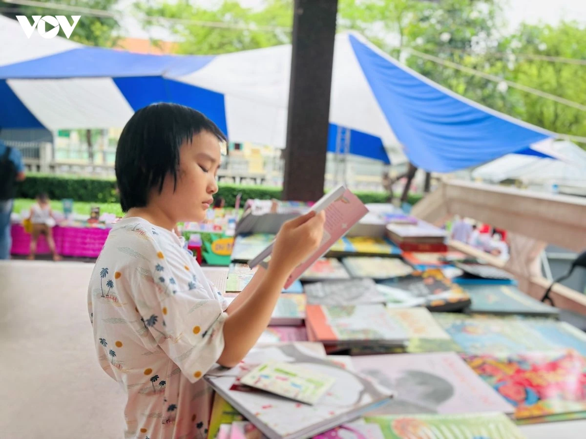 sach tranh - be do cam xuc cho tre em thoi dai so hinh anh 9