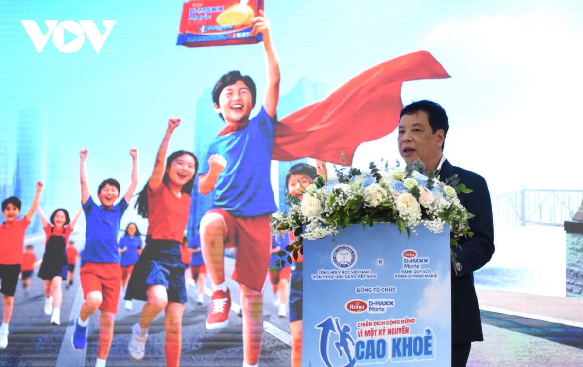 ts.bs truong hong son tam voc nguoi viet van con qua thap so voi the gioi hinh anh 2