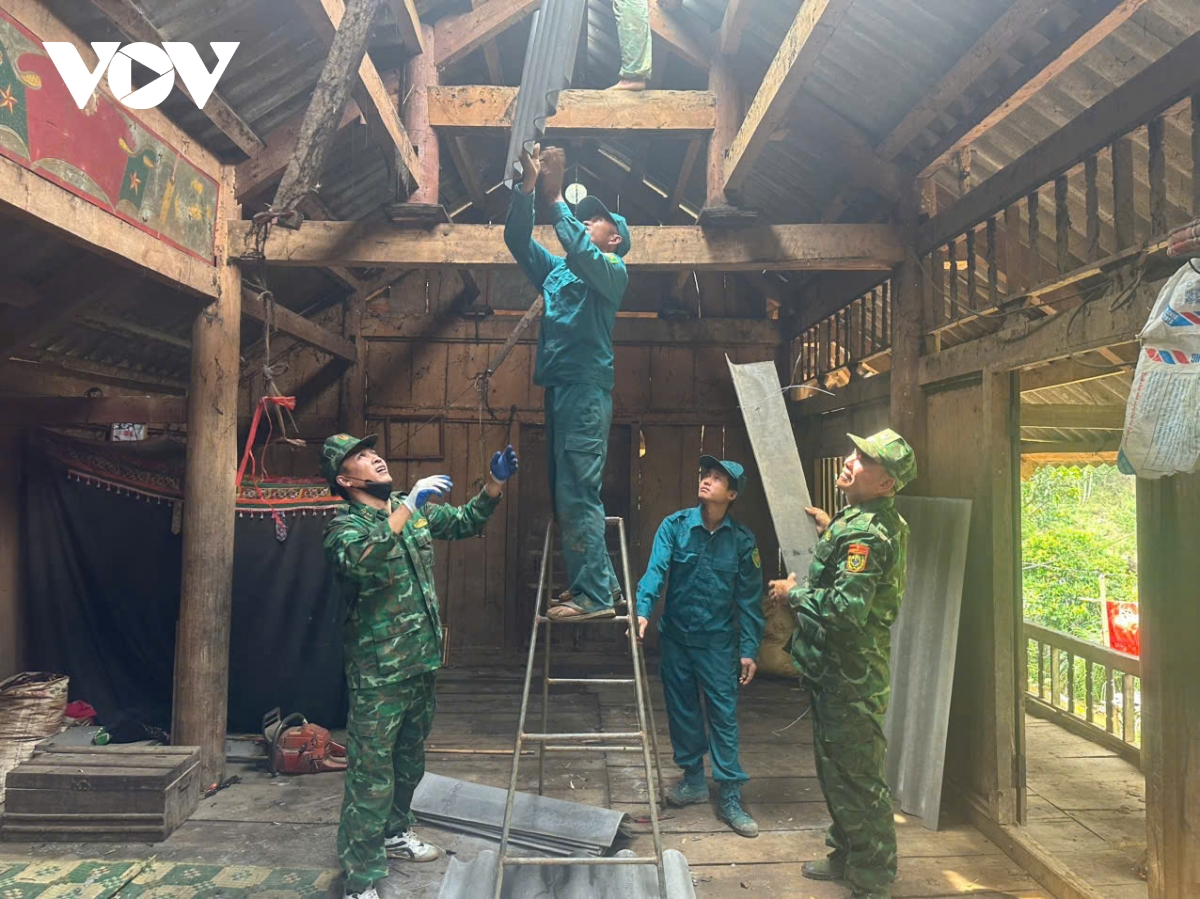 khan truong khac phuc hau qua mua da, gio loc o phieng khoai, son la hinh anh 1