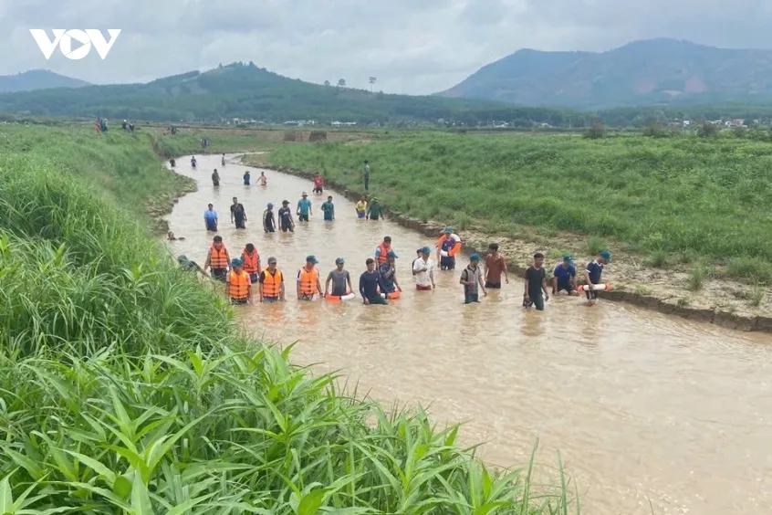 be gai 9 tuoi o quang ngai tu vong do duoi nuoc hinh anh 2