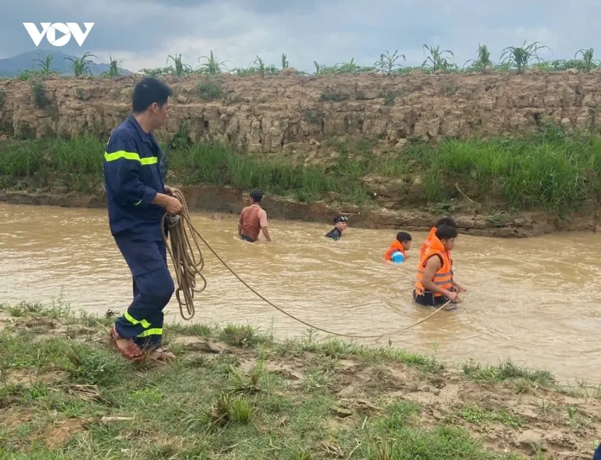 be gai 9 tuoi o quang ngai tu vong do duoi nuoc hinh anh 1