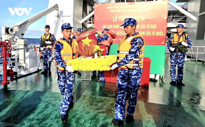 nen tam huong tai le tuong niem linh thieng giua muon trung khoi tay nam hinh anh 7