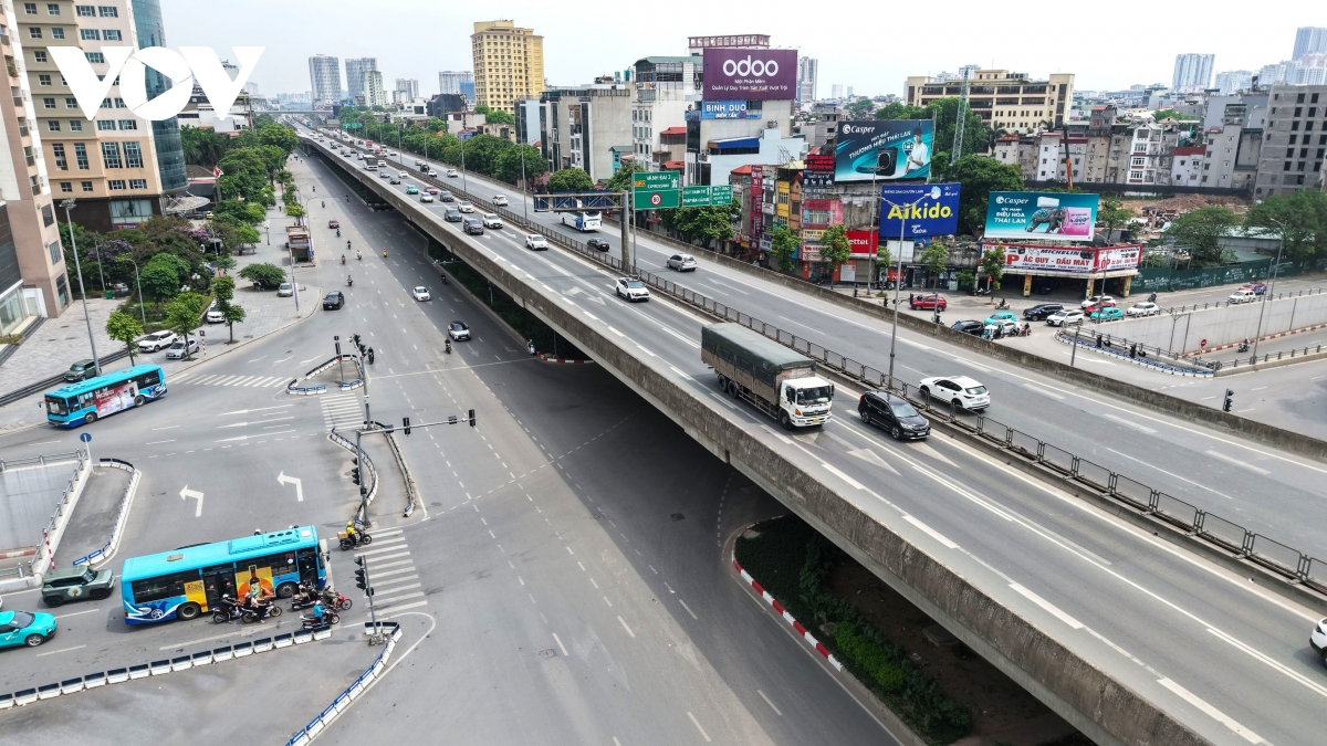 giao thong ha noi ngay 1 5 de tho hiem thay, noi do vang ve hinh anh 5