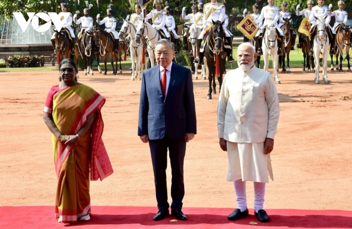 india hosts official welcome ceremony for vietnam s top leader picture 1