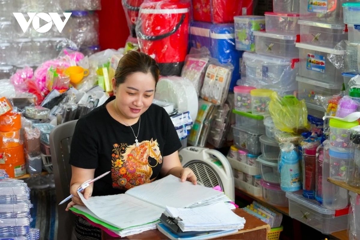 Hộ kinh doanh vui mừng với ngưỡng doanh thu miễn thuế được nâng lên .jpg