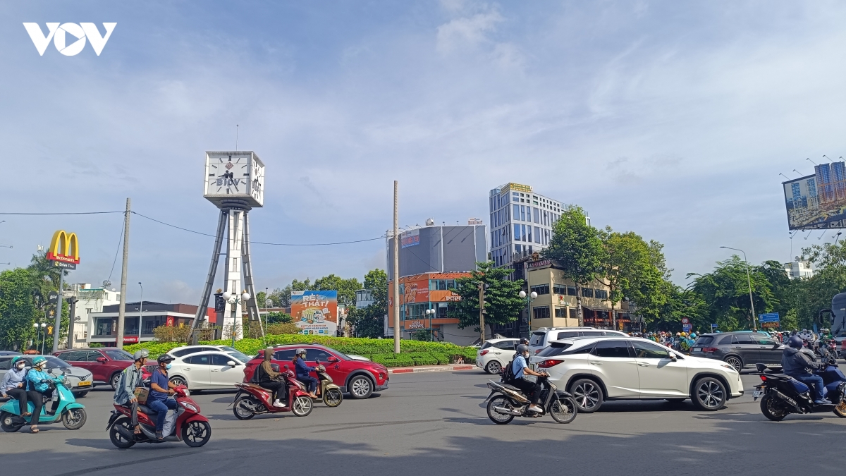 vong xoay Dien bien phu tp.hcm thong thoang hon sau nhung ngay dau un tac hinh anh 3