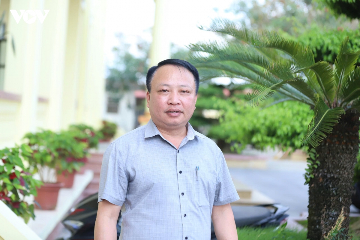 sap nhap thon xom Dinh hinh chan dung truong thon dap ung yeu cau moi hinh anh 3