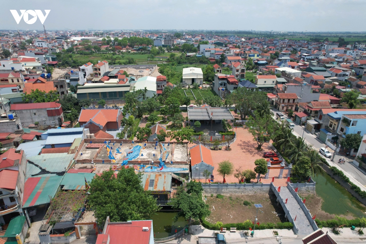 hung yen xay dinh lang de mo rong Den tho, nha tuong niem than mau bac ho hinh anh 3