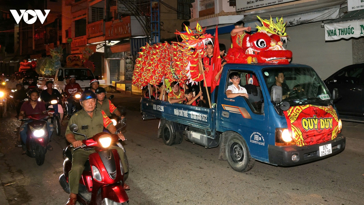 ron rang le hoi ky yen thuong dien Dinh binh thuy - can tho hinh anh 3