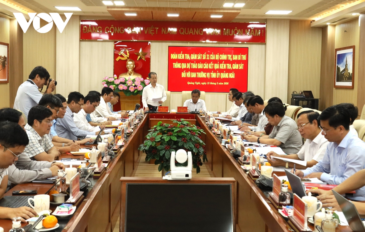 Doan kiem tra cua ban bi thu lam viec voi ban thuong vu tinh uy quang ngai hinh anh 1