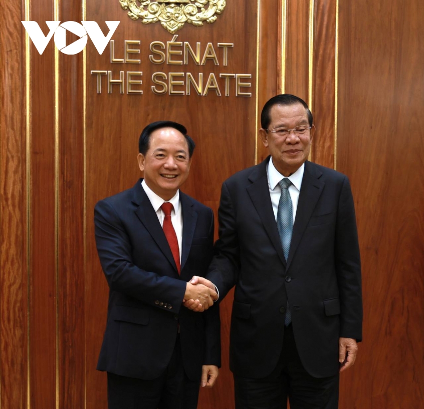 Dong chi trinh van quyet tham va lam viec tai campuchia hinh anh 4