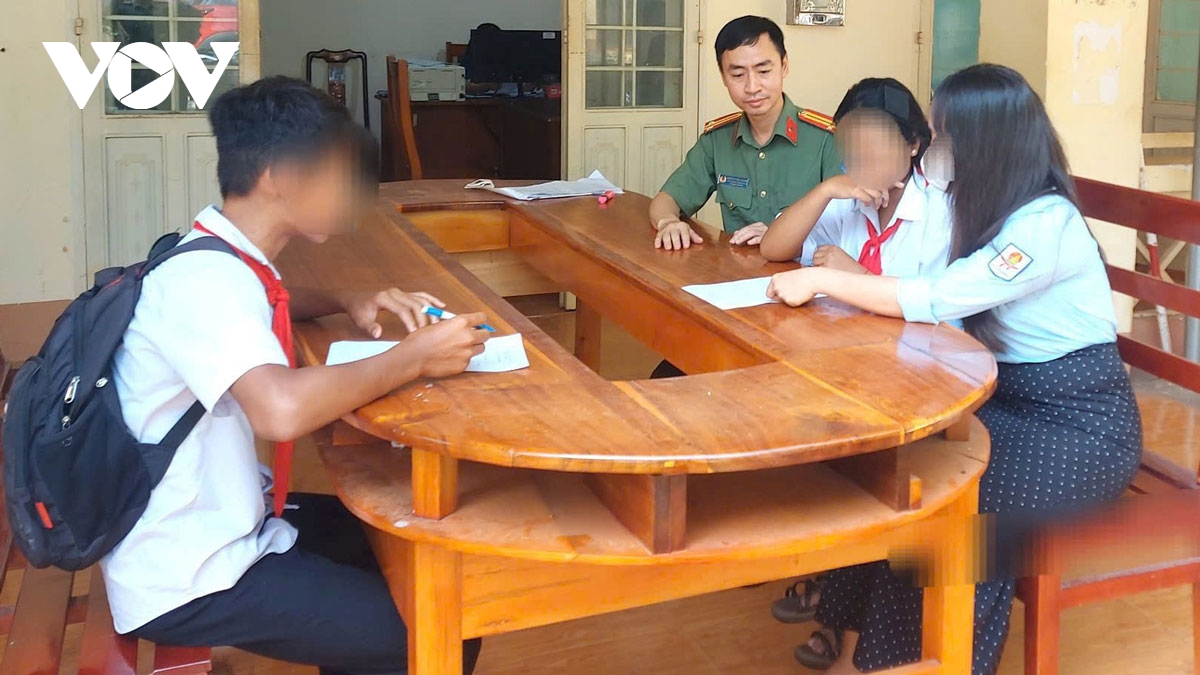 nu sinh Dong nai bi ban nam cung lop dung ai che anh nhay cam vi mau thuan hinh anh 2