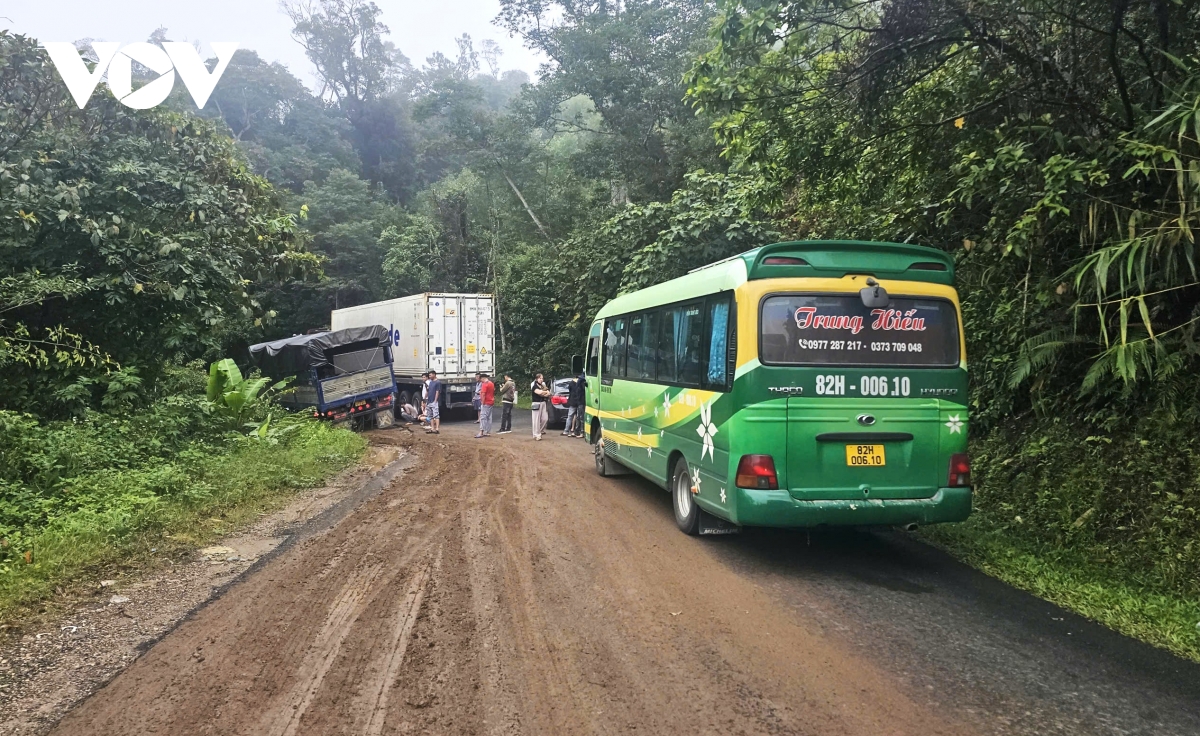 canh bao mat an toan giao thong tren deo vi O lac sau nhieu vu tai nan hinh anh 7