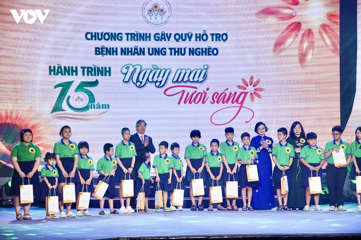 pho thu tuong pham thi thanh tra keu goi chung tay ho tro benh nhan ung thu ngheo hinh anh 3