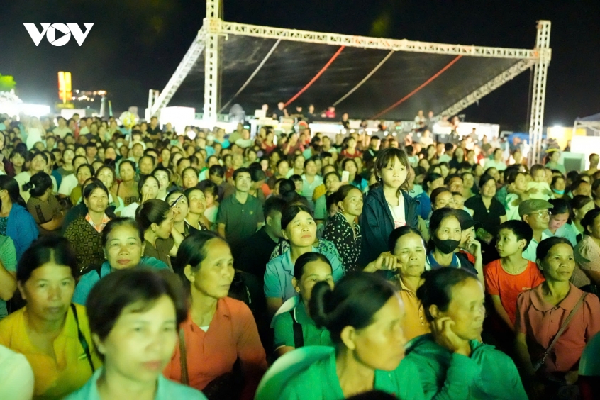 An tuong dem nghe thuat di san ngan vang giua dai ngan ba be hinh anh 4