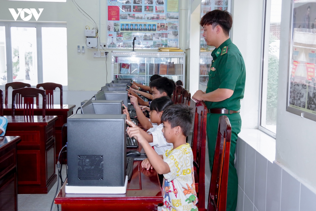 bien phong can tho dong hanh cung hoc sinh chuyen doi so hinh anh 2
