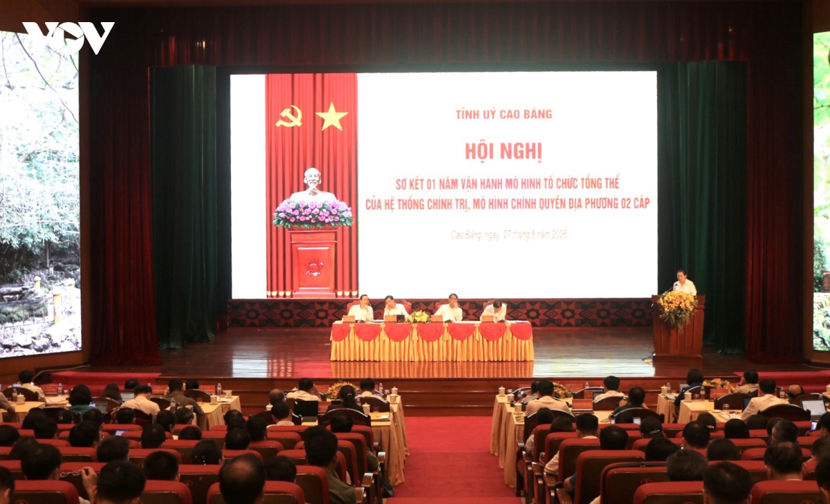 bi thu tinh uy cao bang khong chap nhan tinh trang can bo lam viec cam chung hinh anh 1