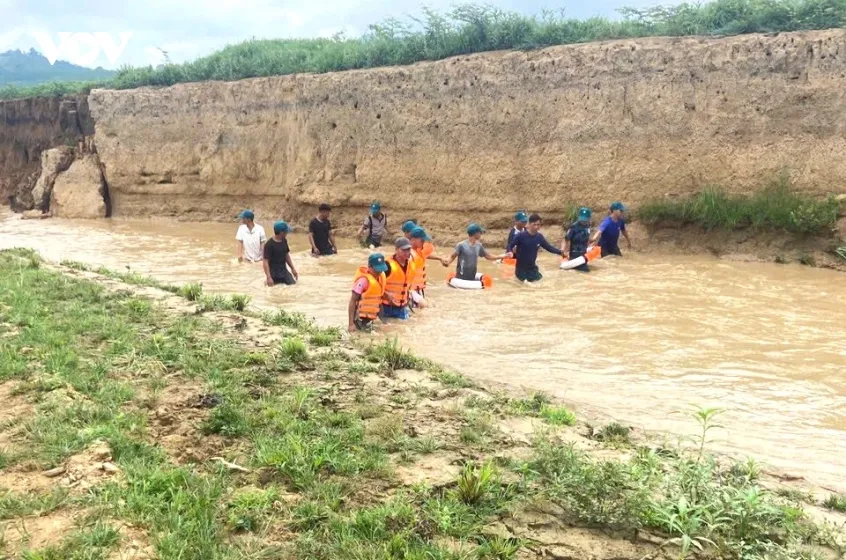 be gai 9 tuoi o quang ngai tu vong do duoi nuoc hinh anh 3