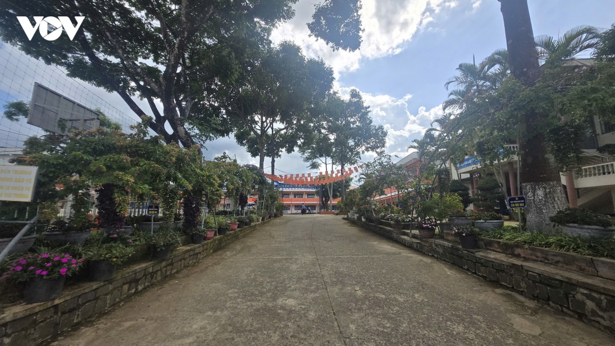noi lo tu nhung khoang toi sau cong truong hinh anh 2